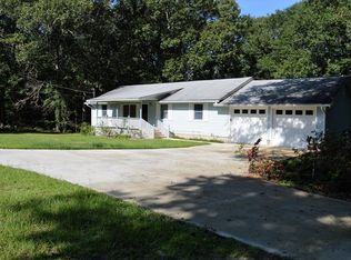 11 Antler Dr, Seale, AL 36875