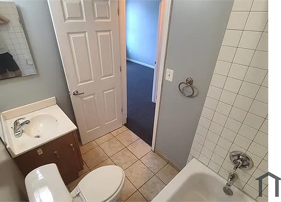 1 bed, 800 sqft, $1,200 — Photo 2