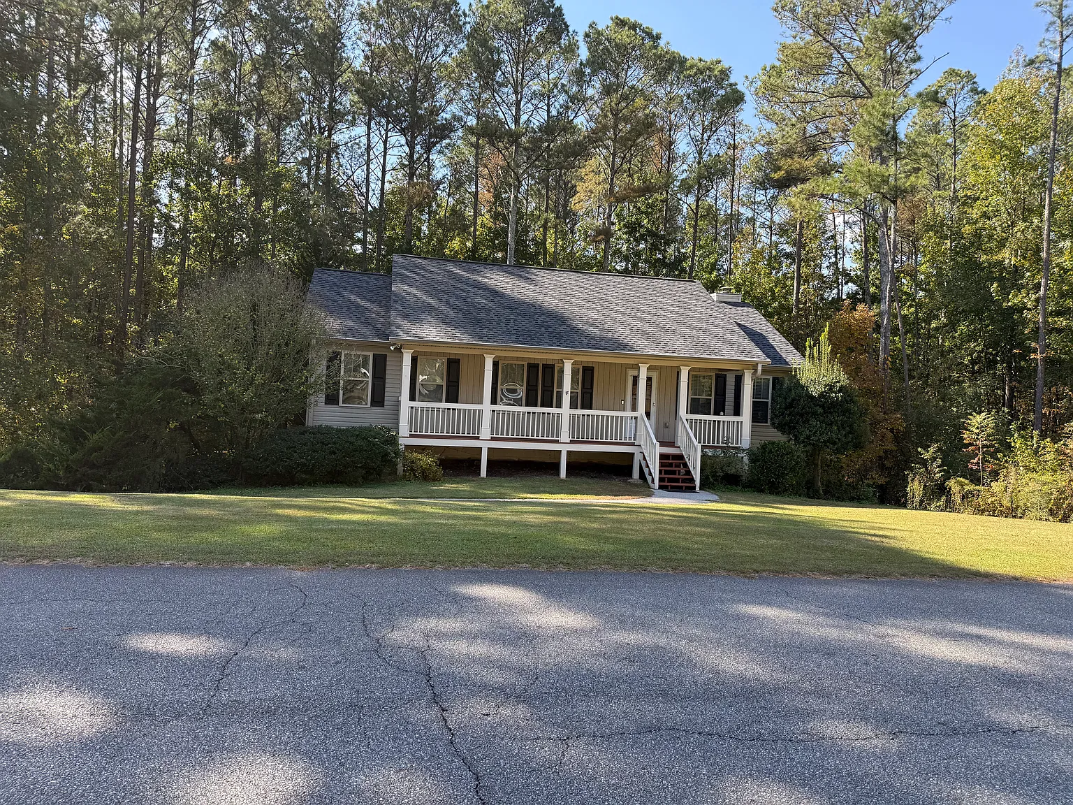 3 bed, $1,950 — Photo 1