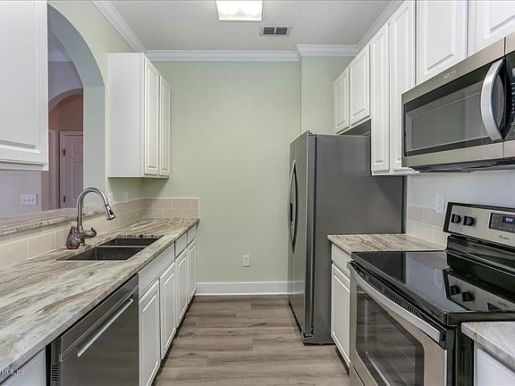 3rd image of 7801 Point Meadows Dr Unit 6302