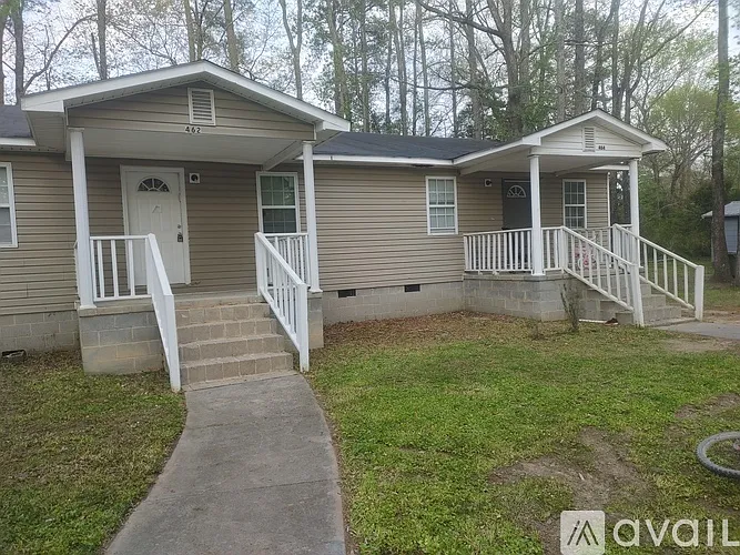 462 Bussey Ave — Photo 1