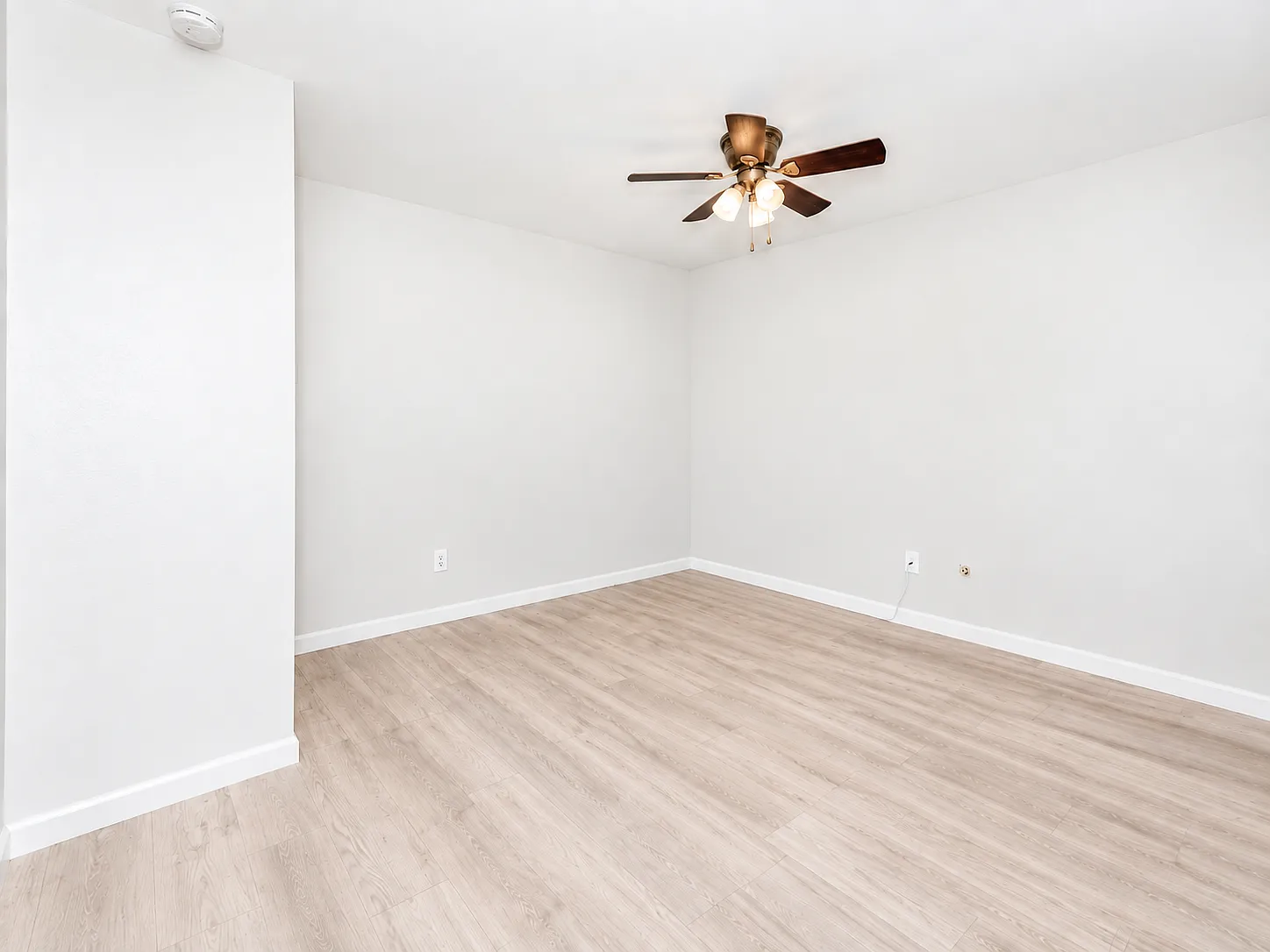 1 bed, 551 sqft, $2,400 — Photo 3