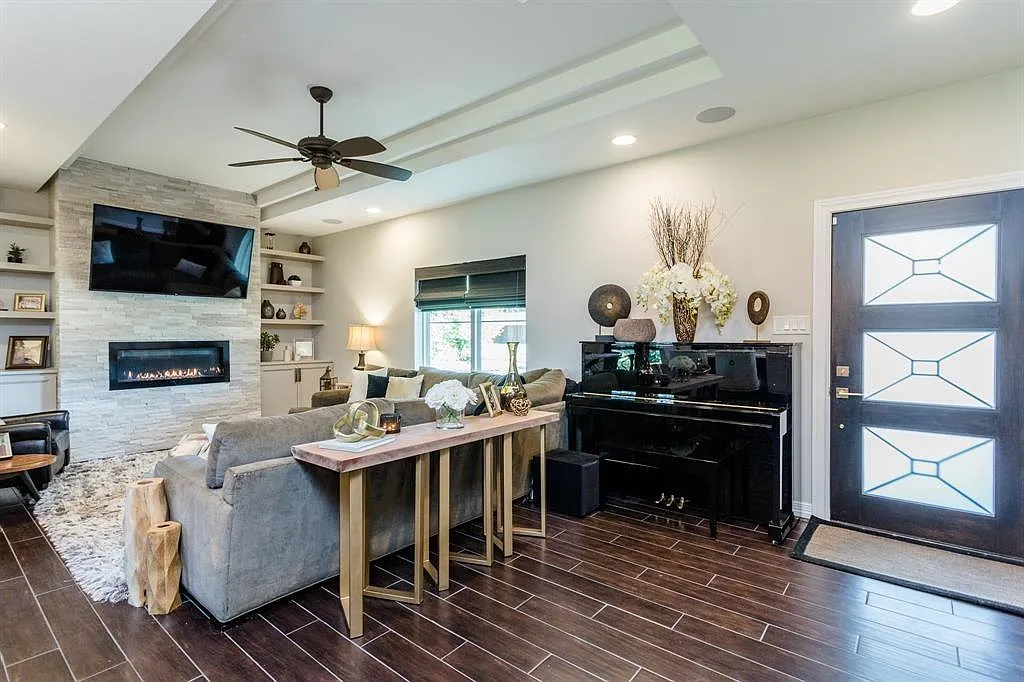 3 bed, 2.0 bath, $3,400 — Photo 3