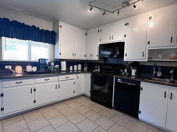 5th image of 104 Ruth St