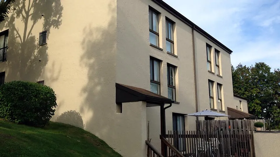 Maiden Square Apartments — Photo 1