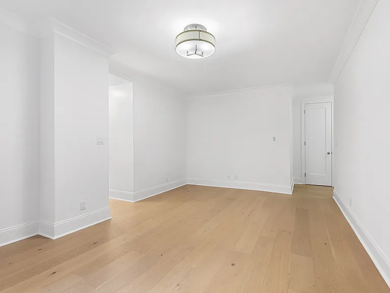 225 W 23rd St #2203G — Photo 5