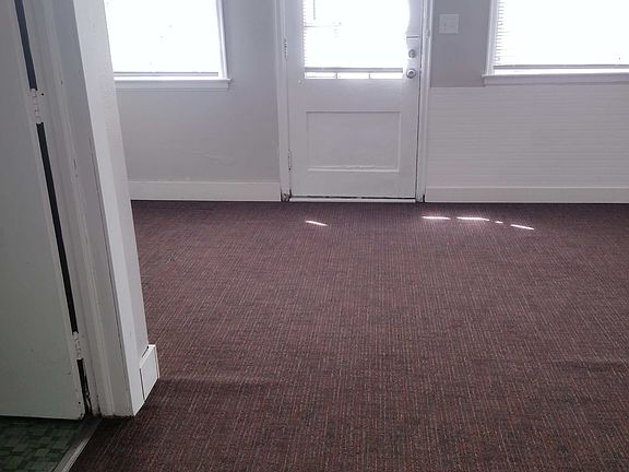 5th image of 211 W 14th St #5