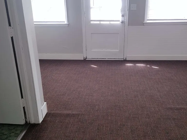 211 W 14th St #5 — Photo 5