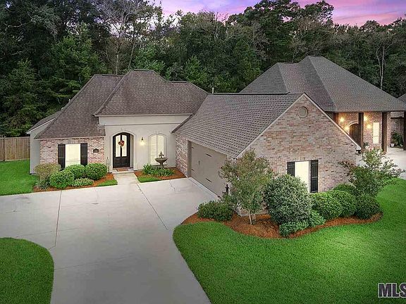 3rd image of 13364 Williamsburg Dr