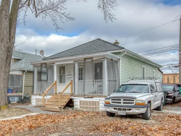 912 McKay Ave, Windsor, ON N9B 2A5