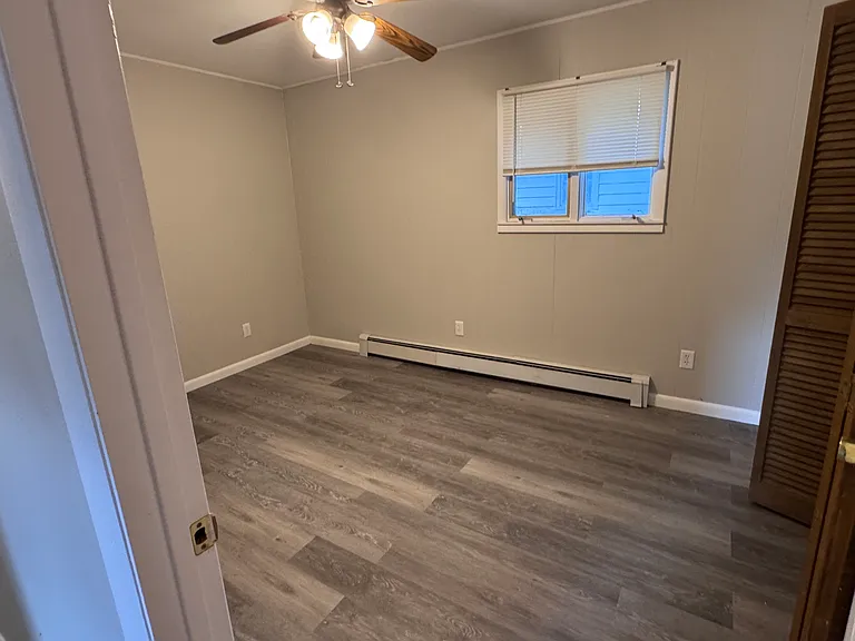 114 N Chase St — Photo 9