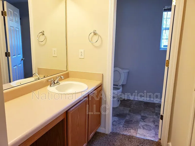97 Livingston Ln — Photo 11
