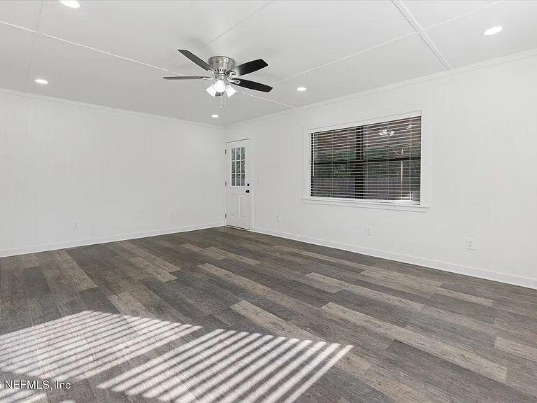 863 Westgate Dr — Photo 22