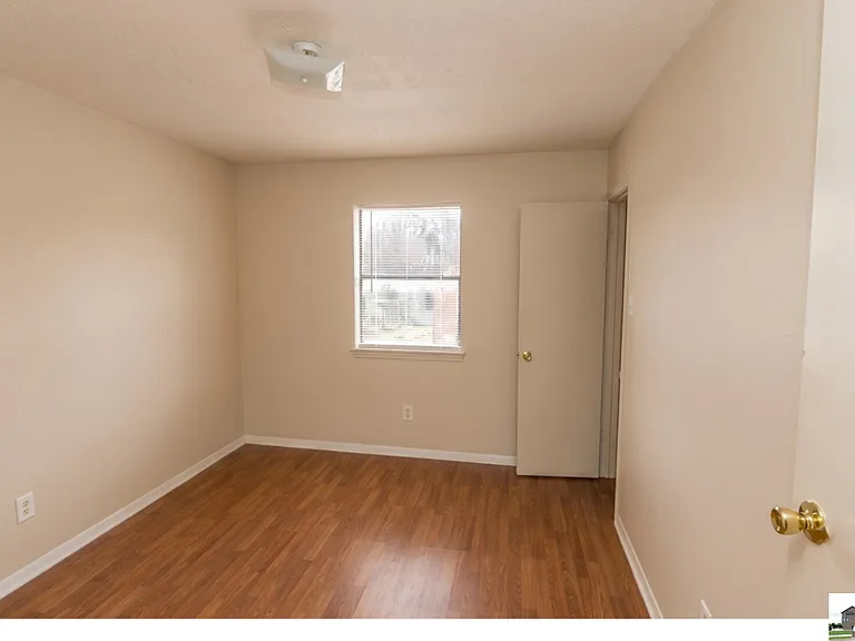 304 Erby Ave #A — Photo 7