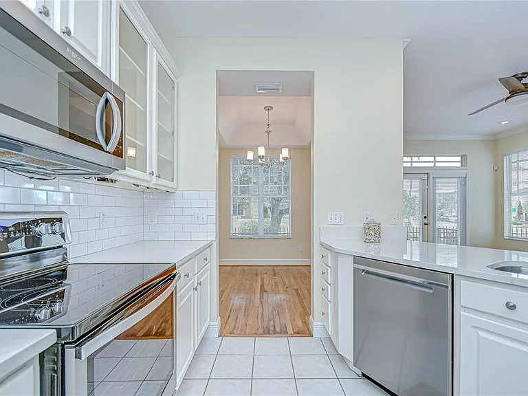 113 Bosphorous Ave #5 — Photo 41