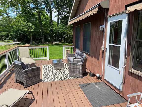 Facing Northwest...beautiful sunset and view of the river