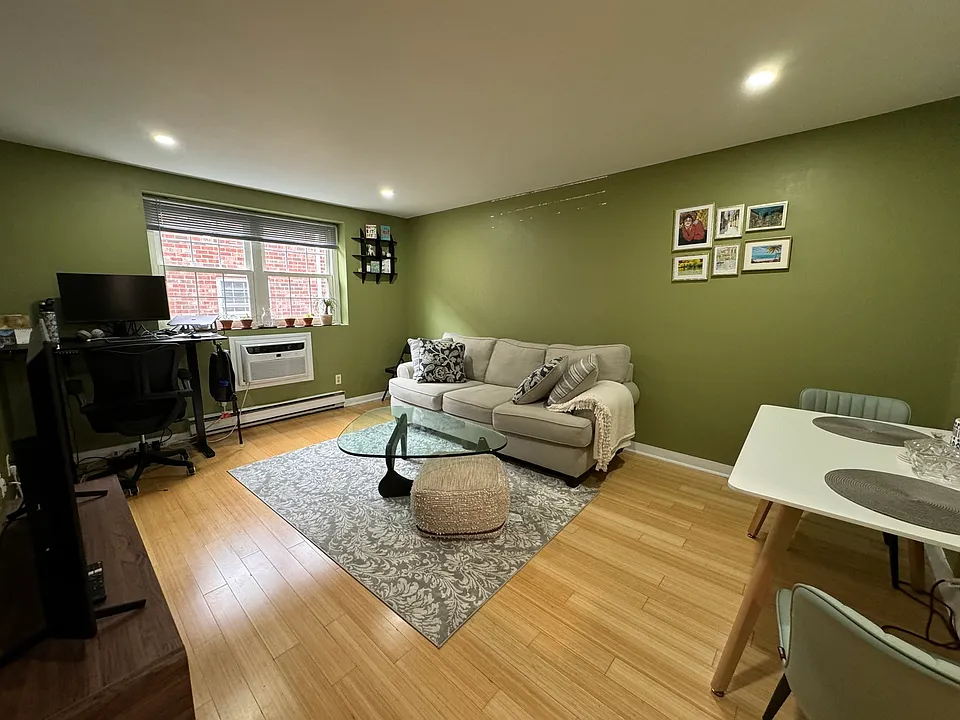 116 Sycamore St #22