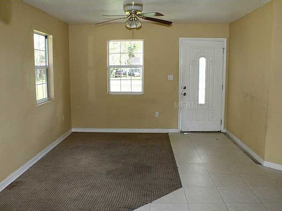 3rd image of 4215 Meadowview Dr