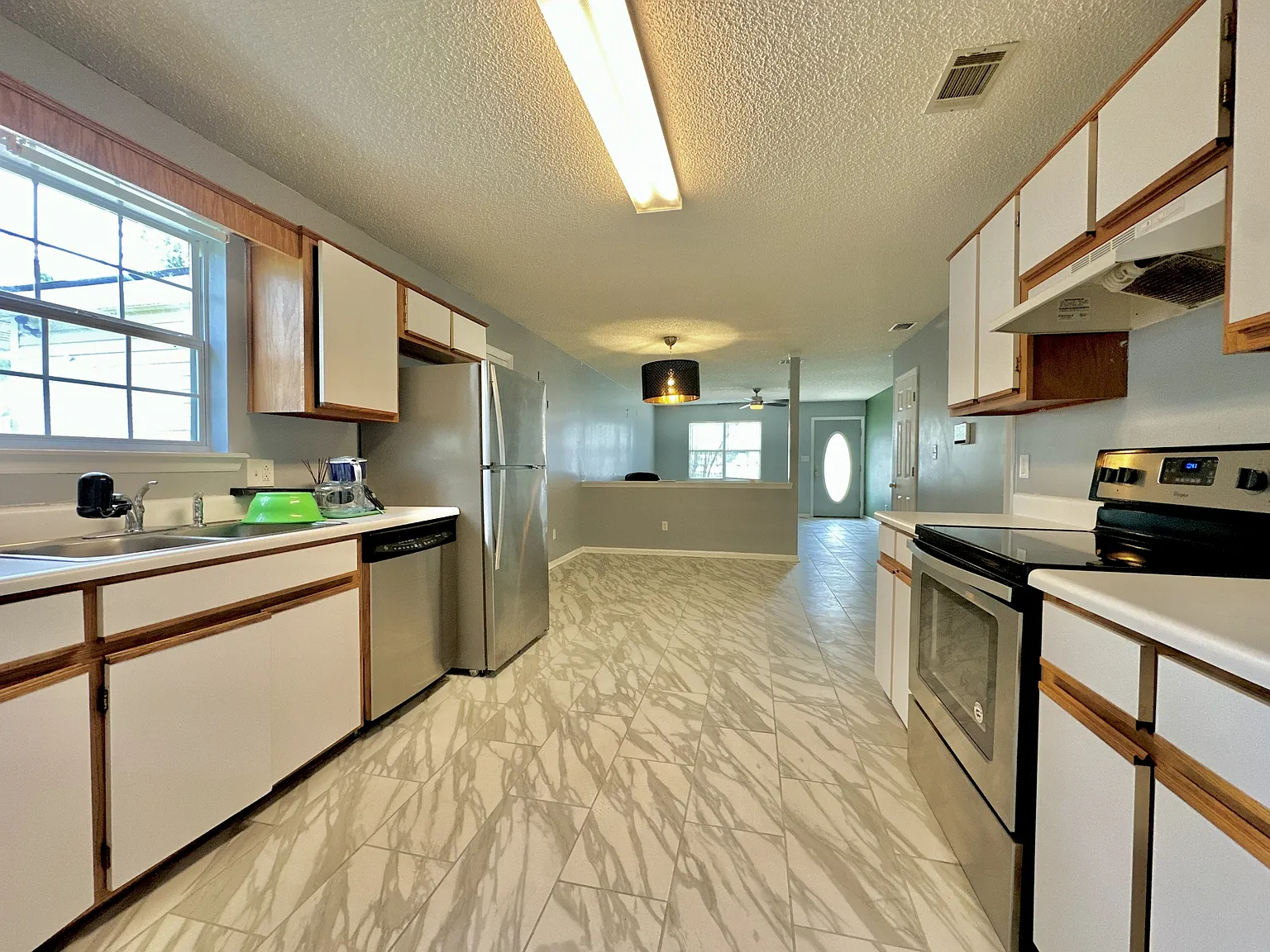 1717 Largo Circle - 1 — Photo 3