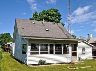 7459 Perry St, Greenville, OH 45331