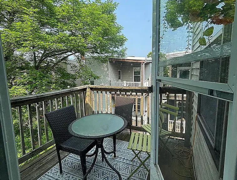 840 E 2nd St #3 — Photo 1