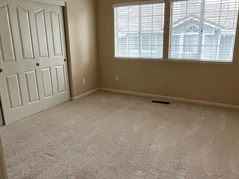 68 Heather Garden Ln — Photo 11