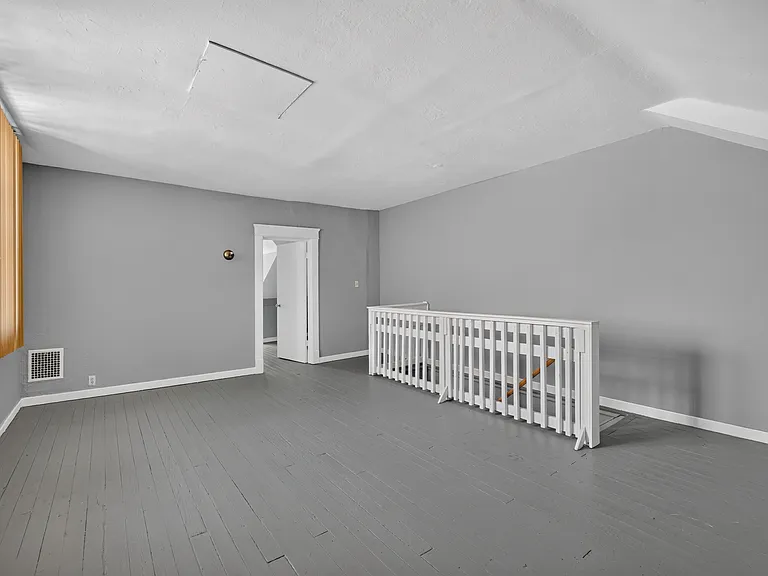 9920-22 Somerset Ave #9920 — Photo 14