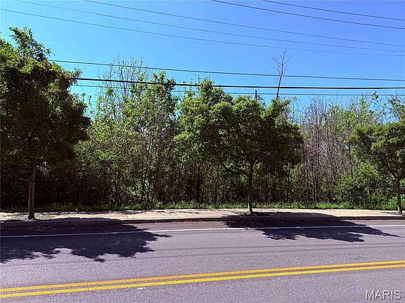 3rd image of 17052 Manchester Rd