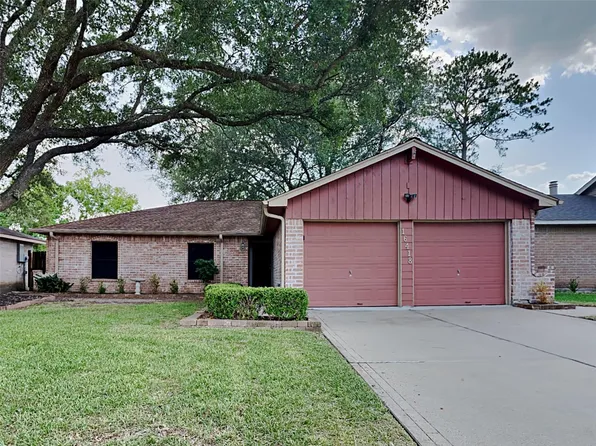 16418 Forest Bend Ave, Friendswood, TX 77546