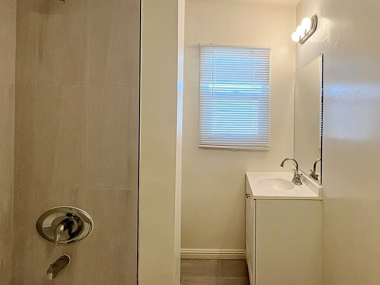 325 N Garfield Ave #H — Photo 14