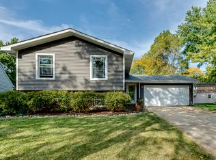 1940 Powder River Path, Elgin, IL 60123