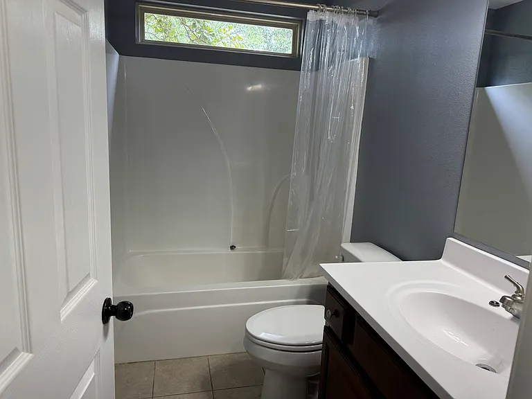 615 Cherokee Ave — Photo 2