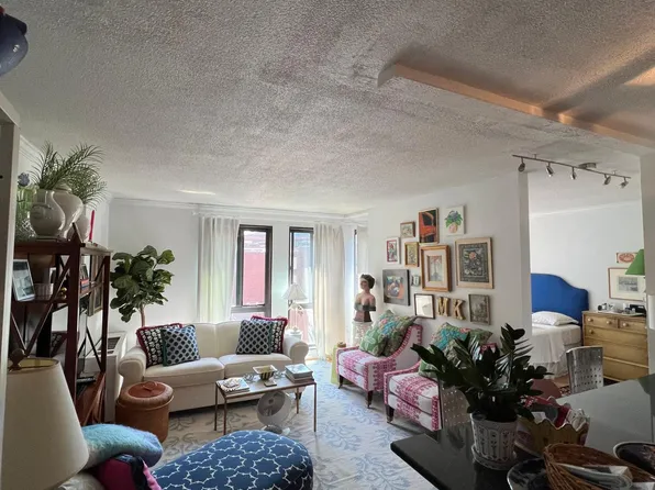 1280 21st St NW, Washington, DC