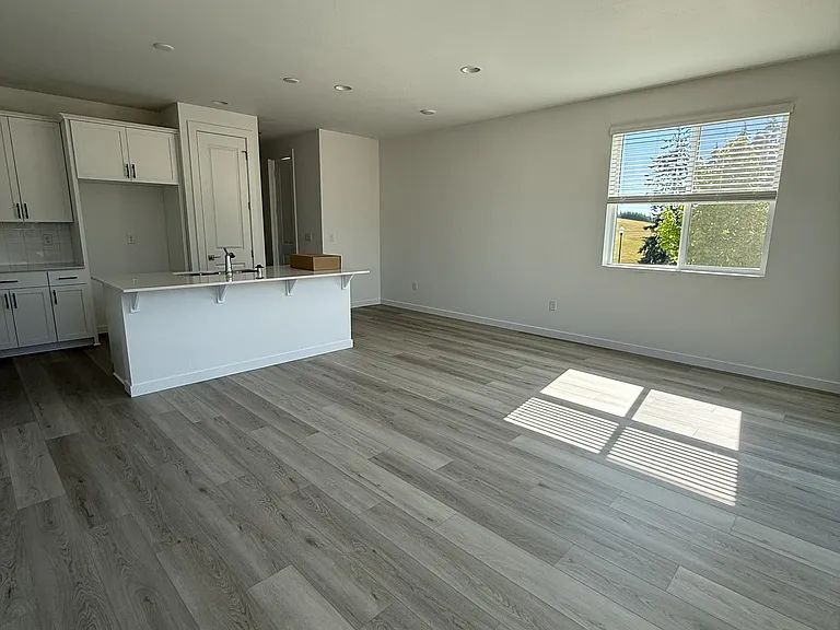 1034 NW 178th Way — Photo 4