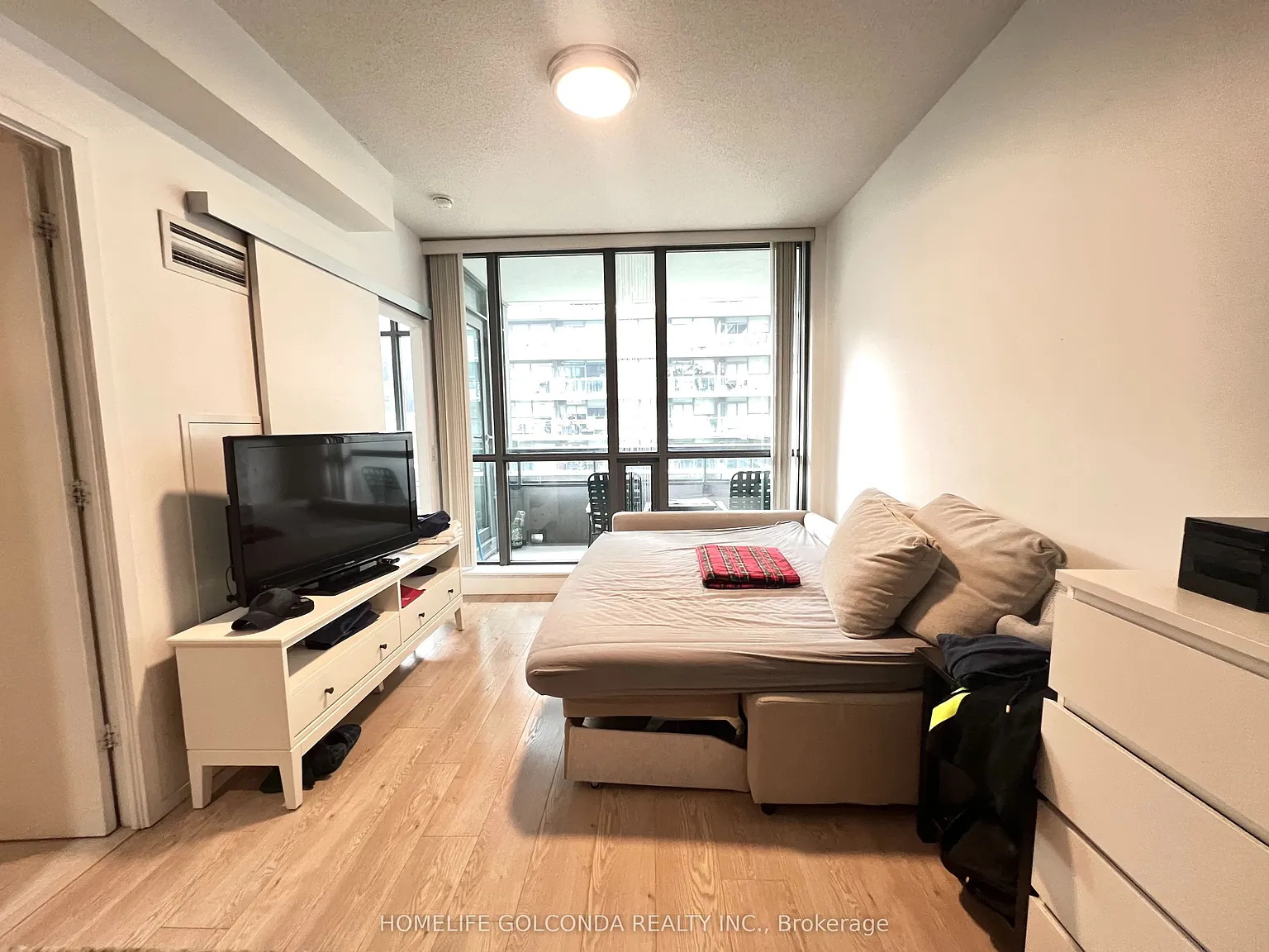 1 bed, $2,399 — Photo 4