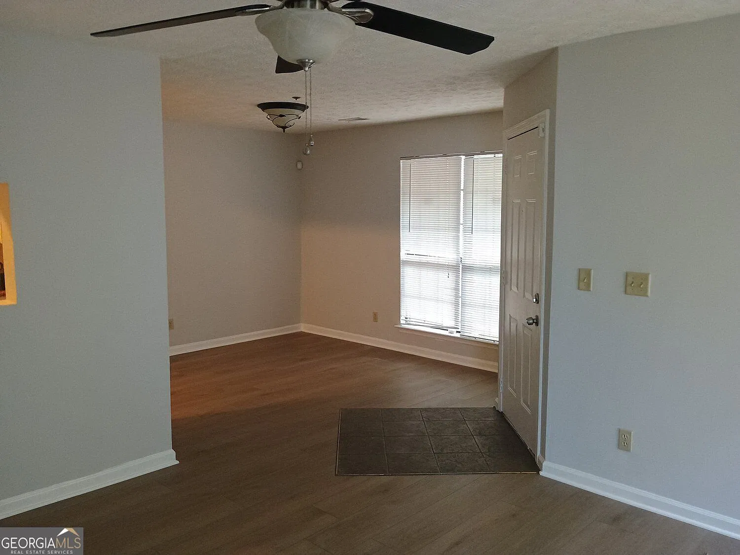 1 bed, 1.0 bath, 750 sqft, $950 — Photo 4