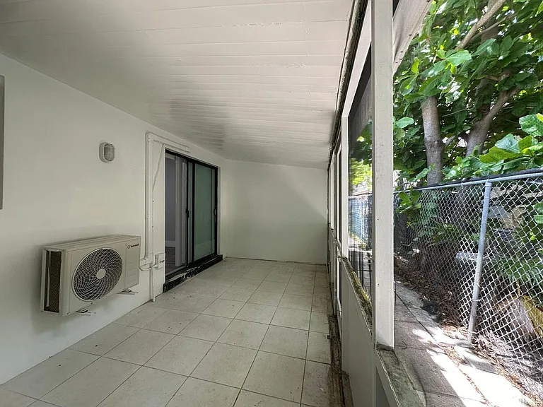 2221 Monroe St — Photo 23
