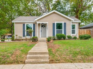 6701 Greenlee St, Fort Worth, TX 76112