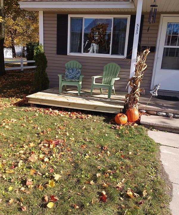 1st image of 523 S Park St