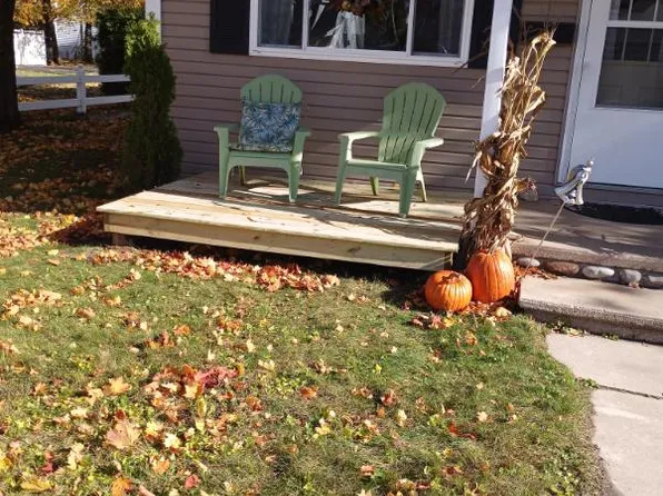 523 S Park St, Boyne City, MI 49712