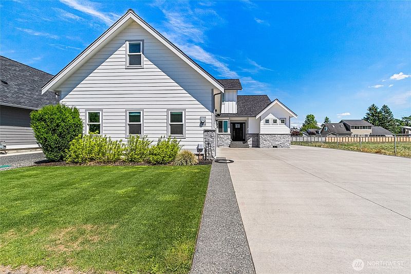 4th image of 814 Rye Ct.