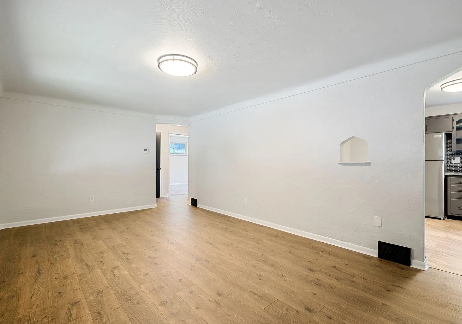 Stunning 3 bedroom home in West Mifflin available October 1! — Photo 3