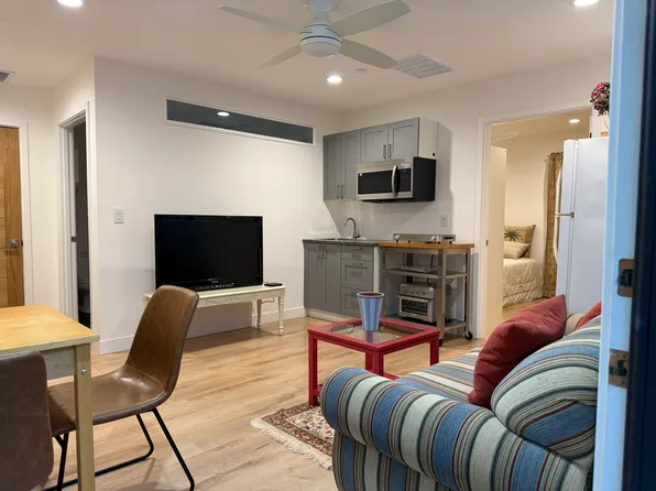 22540 Itasca St, Chatsworth, CA 91311