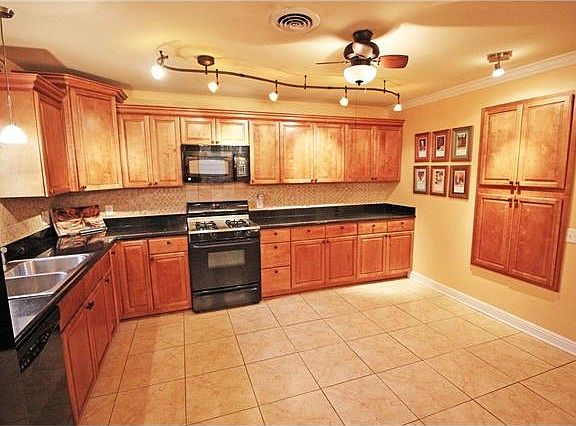 5th image of 224 Longview Dr