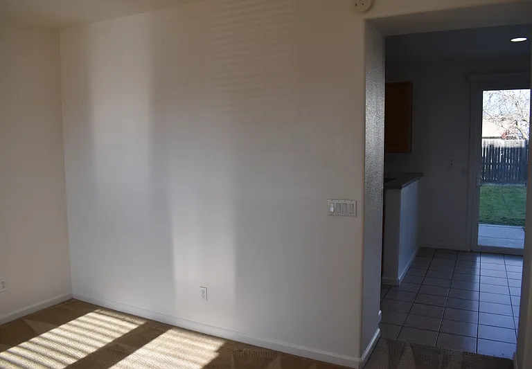 455 Beckman Way — Photo 6