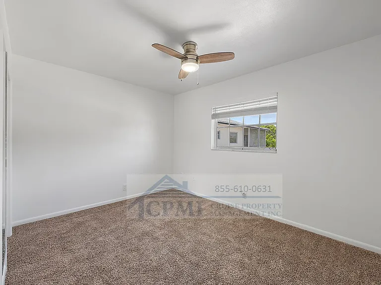 Ocean House - 360 Fiesta Ave Jupiter, FL 33469 — Photo 10