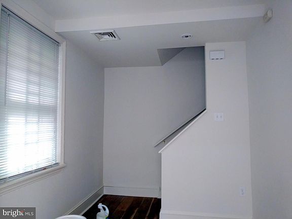 3rd image of 416 N 32nd St #B