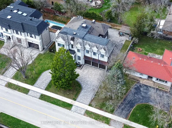 20 Uplands Ave, Vaughan, ON L4J 1J9
