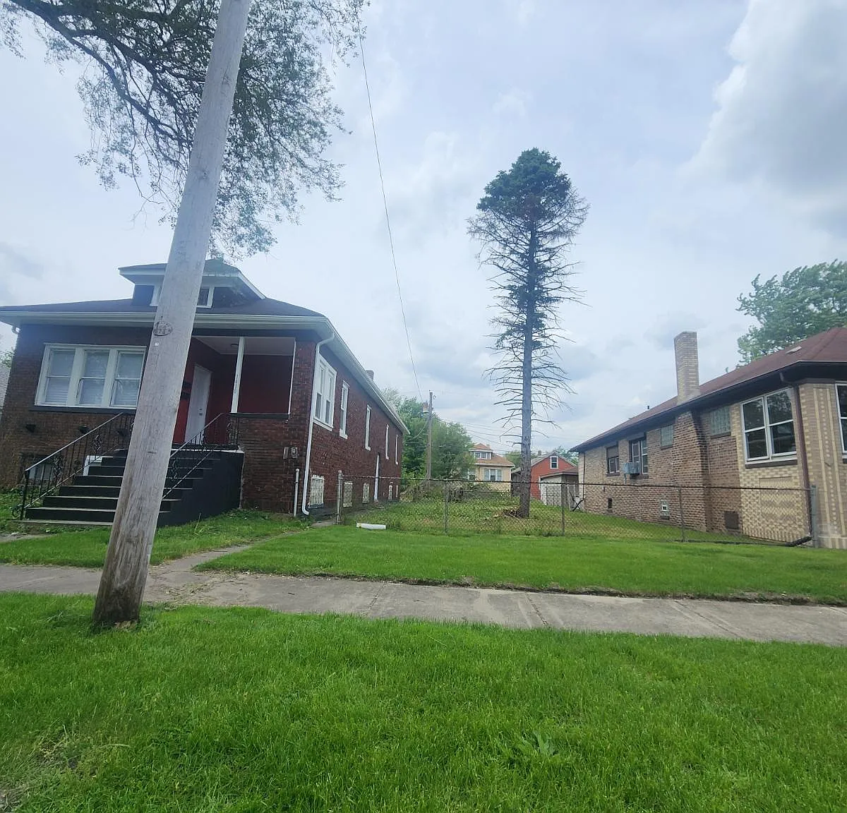2 bed, $1,300 — Photo 2