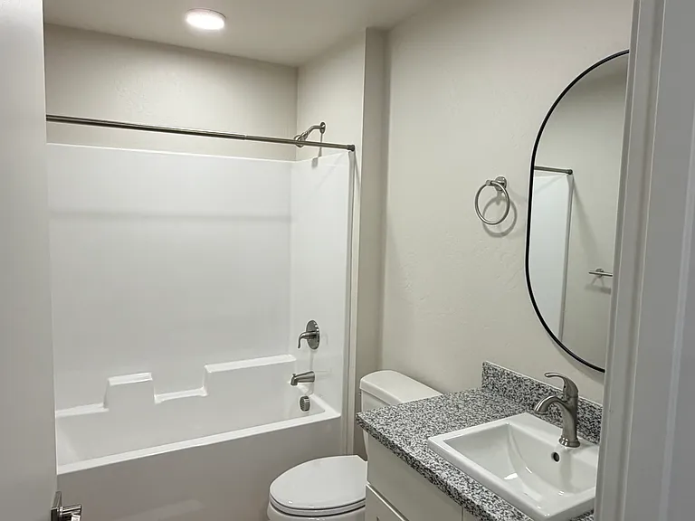 2024 Sunset Dr #5 — Photo 17